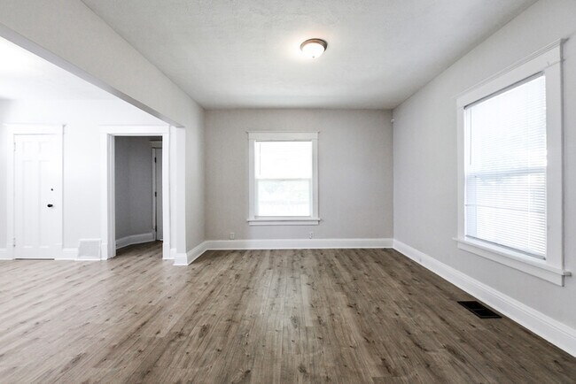 Building Photo - 3410 Jackson St
