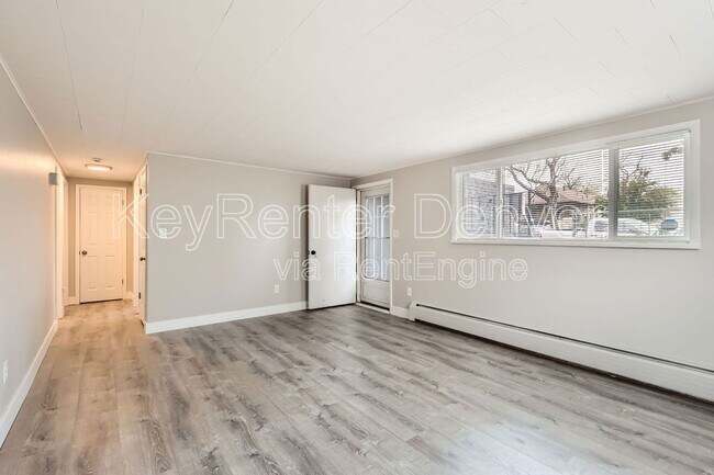 Foto del edificio - 4170 Chase St