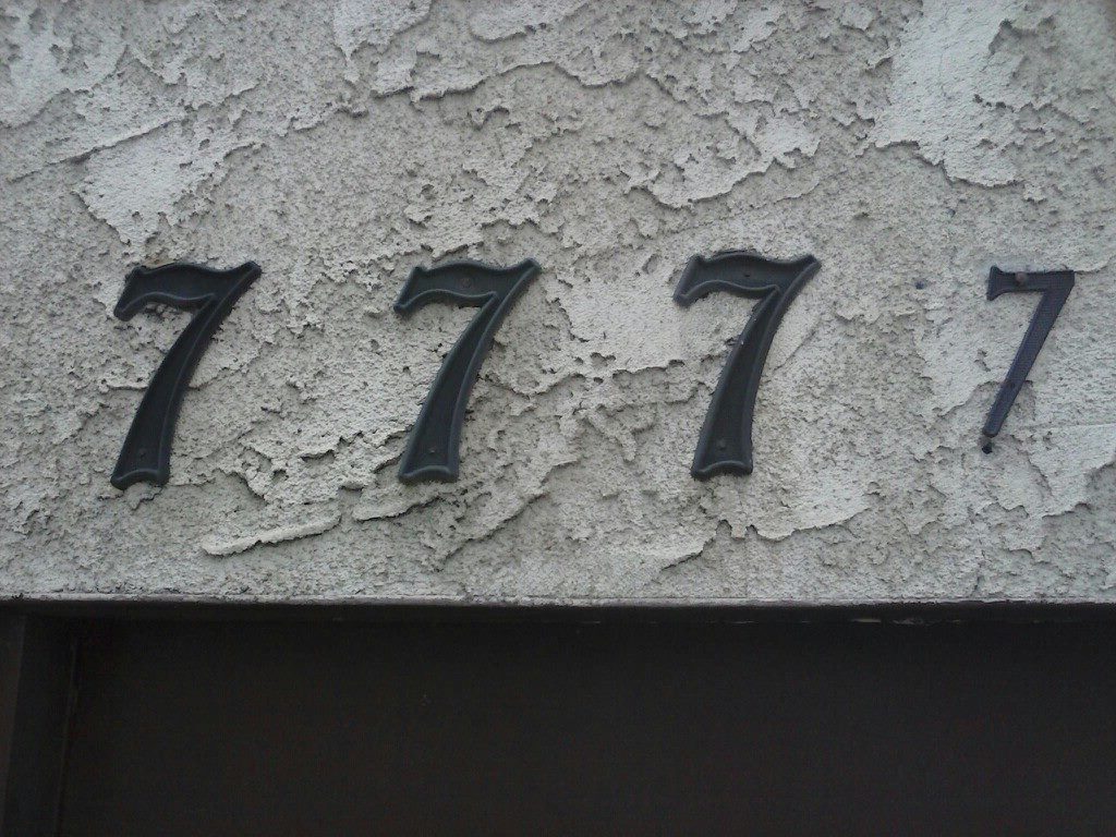 Foto principal - 7777 Santa Monica Blvd