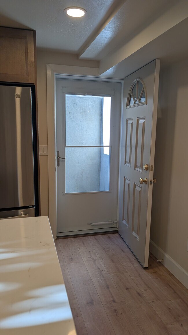 Foto del edificio - 9302 Sunrise Park Dr