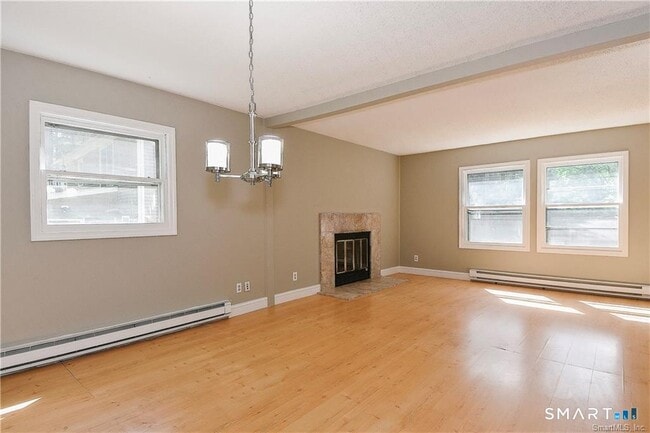 Foto del edificio - 8 Circle Dr