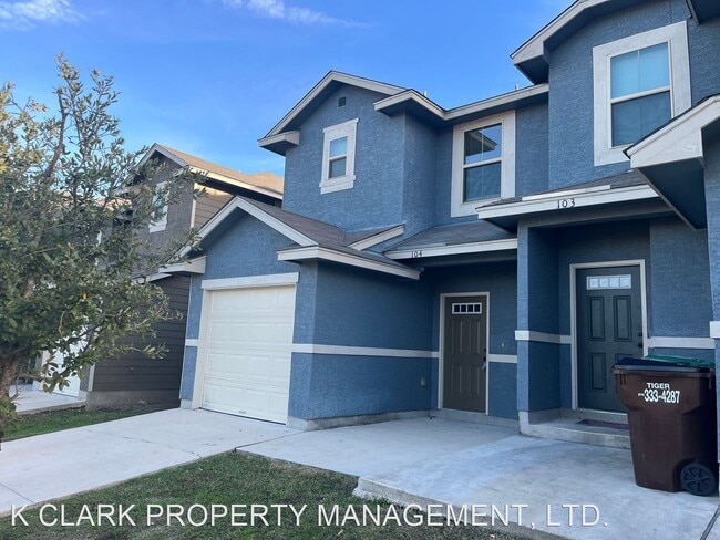 Building Photo - 3 br, 2.5 bath House - 7014 MICAYLA COVE #104