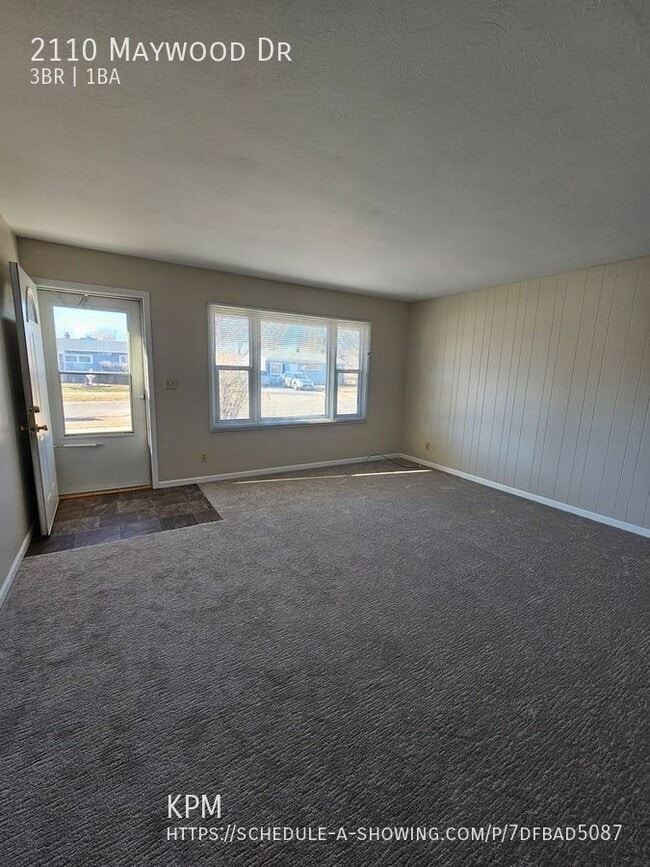 Foto del edificio - 2110 Maywood Dr