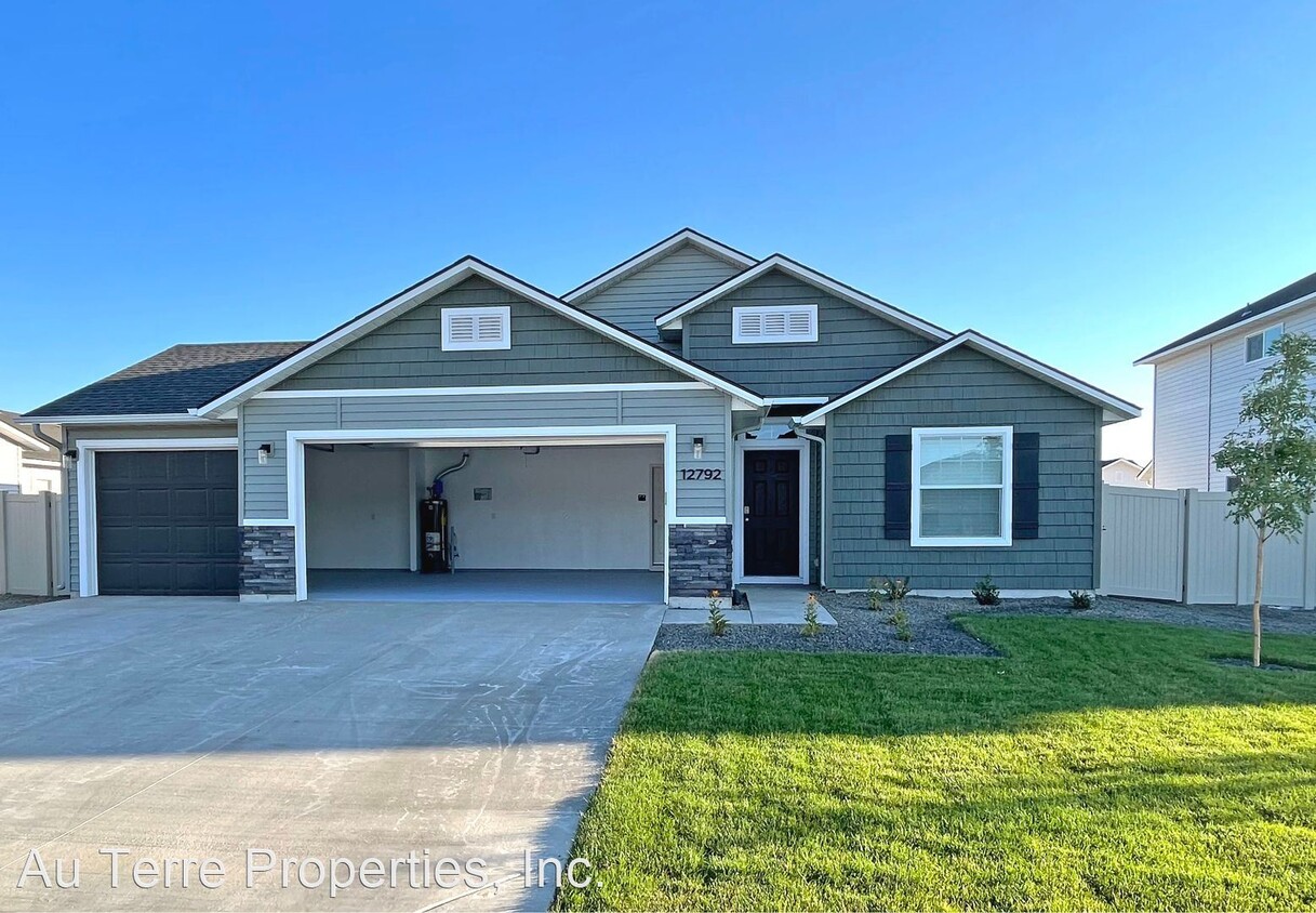 Foto principal - 4 br, 2 bath House - 12792 Ashfield street