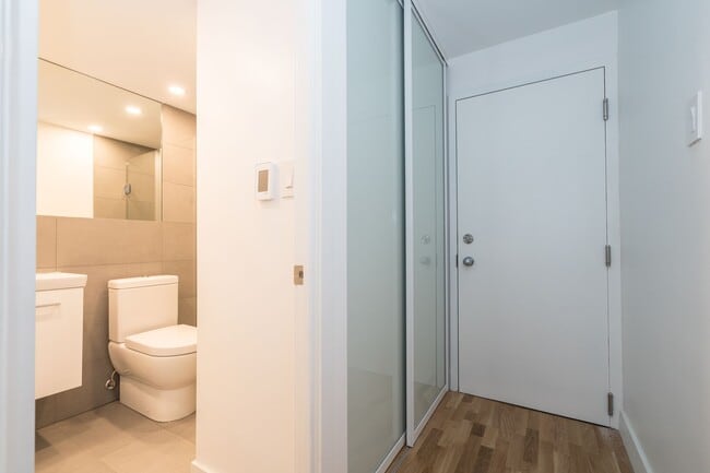 Photo du bâtiment - 798 Richmond Street West