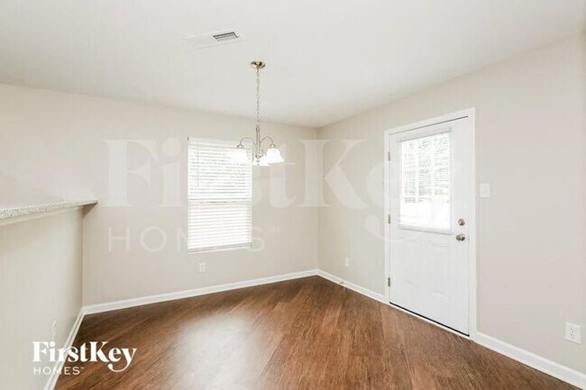 Foto del edificio - 1434 Waterlily Lane