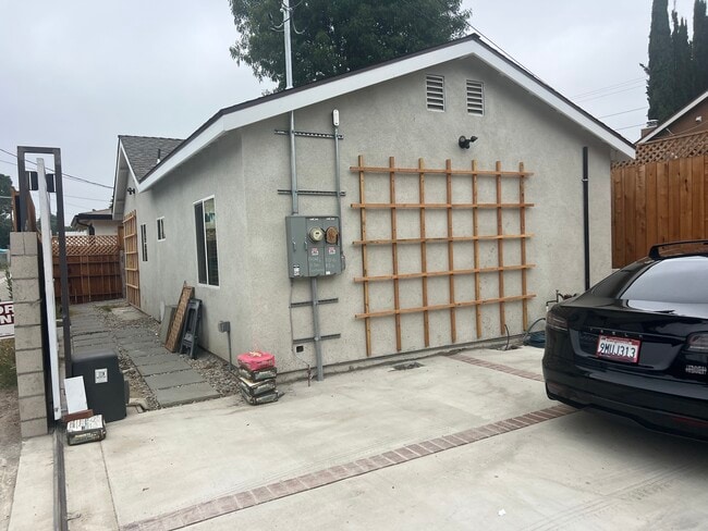 Foto del edificio - 17044 San Fernando Mission Blvd