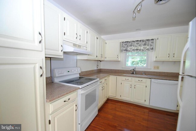 Foto del edificio - 1212 Riverview Ln