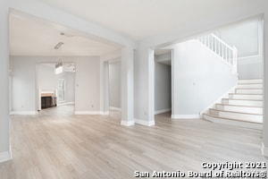 Building Photo - 1024 Villa Elm