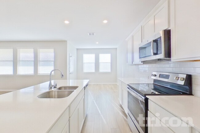 Foto del edificio - 440 Walpole Ct