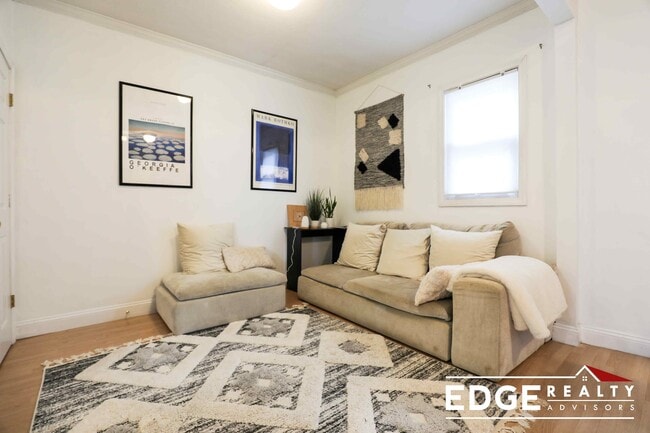 Building Photo - 119 Bolton St