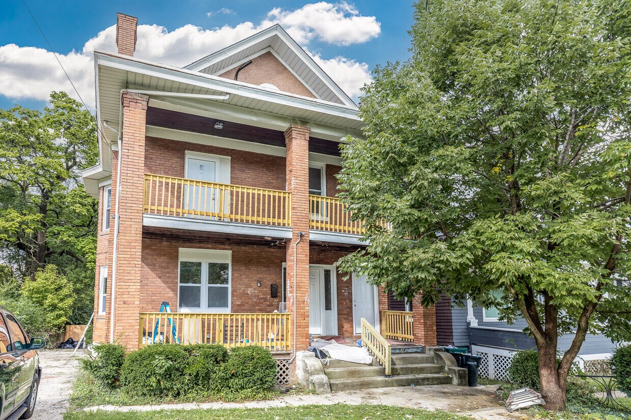 Primary Photo - 816 Cleveland Ave