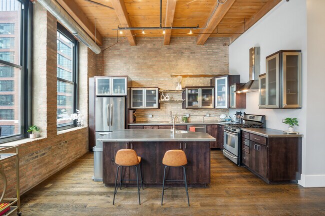 Foto del edificio - 1101 W Lake St