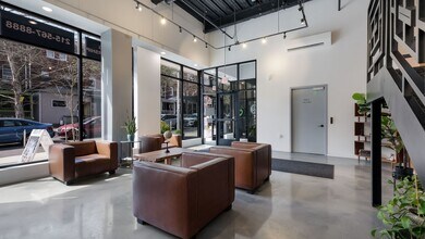 Building Photo - 44West