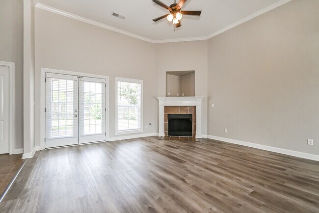 Building Photo - 3373 Champion Hills Dr