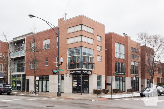 Building Photo - 3355 N Hamilton Ave