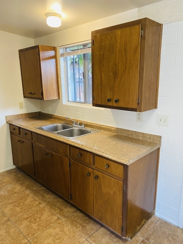 Foto del edificio - 4225 E Lee St