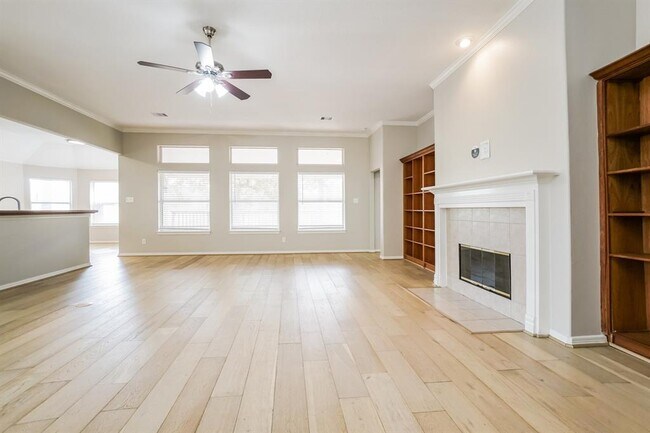 Building Photo - 8107 Malardcrest Dr