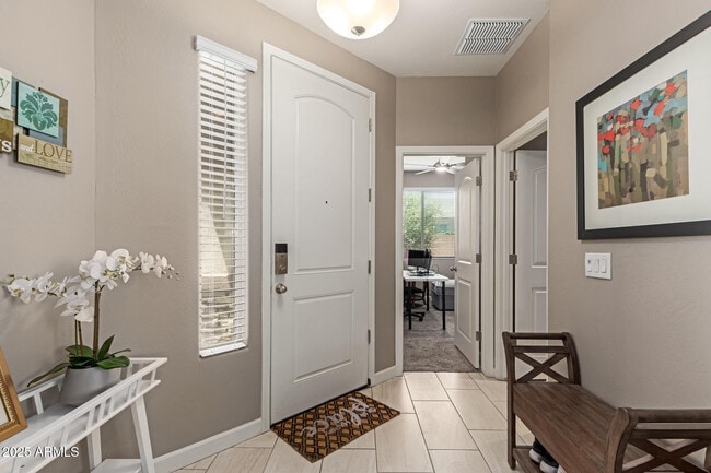 Foto del edificio - 1723 N Hillcrest