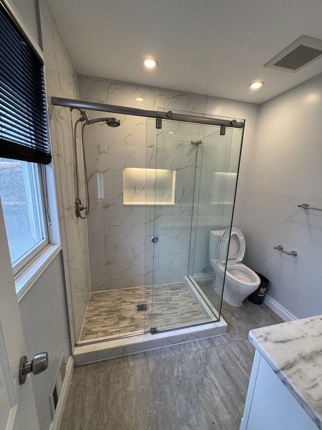 Foto del edificio - 7209 Needwood Rd