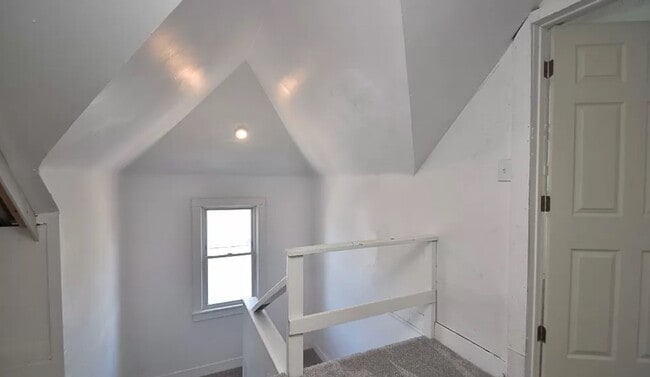 Building Photo - 1544 E 120th St