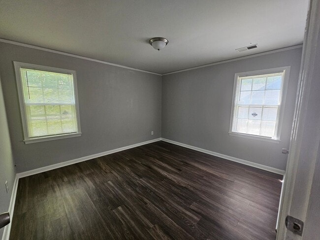 Building Photo - 3181 Radford Rd