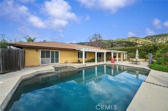 Building Photo - 968 Englewild Dr