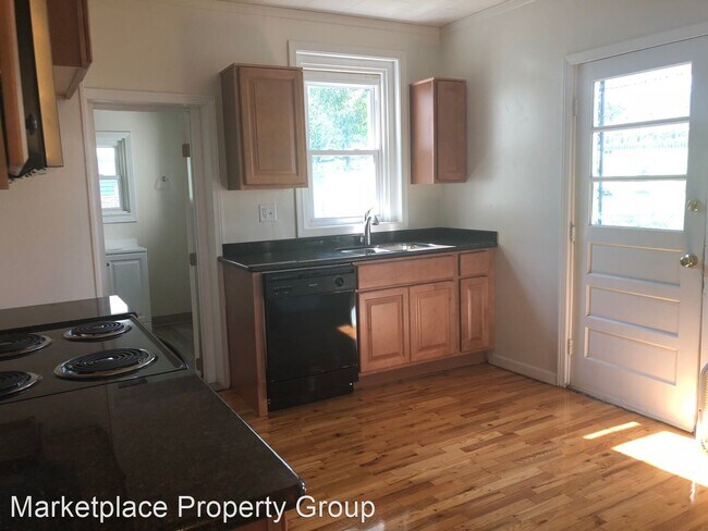 Building Photo - 4 br, 1.5 bath House - 1433 N. New Street