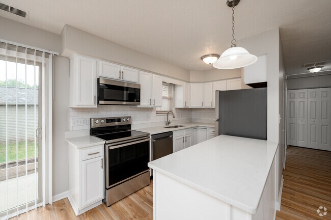 2 habitaciones, 1 baño - 998 pies cuadrados - Cocina - Cheswick Village