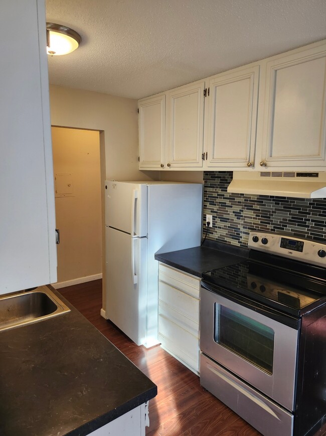 Building Photo - 825 Old Settlers Trail