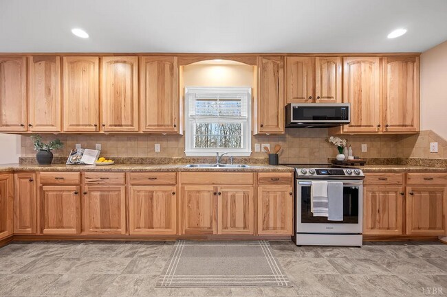 Foto del edificio - Beautiful Ranch In the Heart of Boonsboro Close to Shopping and Resturants