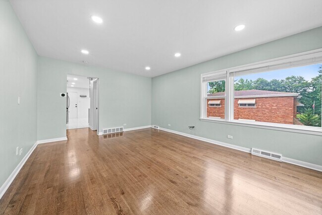 Foto del edificio - 10537 Austin Ave