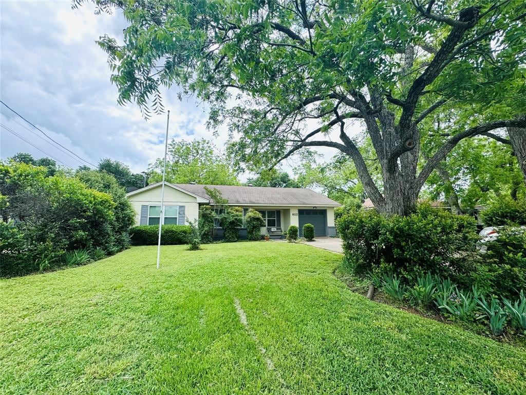 602 E Tom Green St, Brenham, TX 77833 House Rental in Brenham, TX