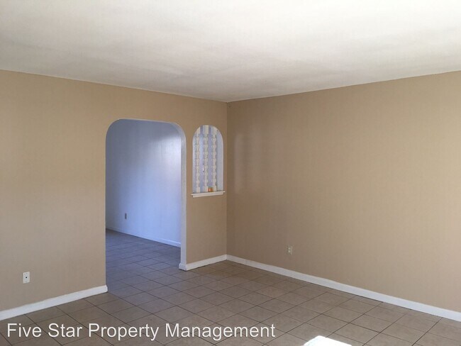 Building Photo - 3016 Carver Rd