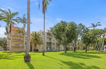 Building Photo - 13100 SW 92nd Ave