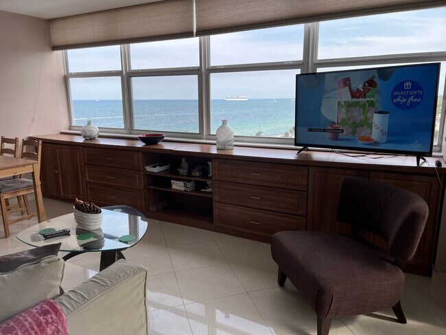 Building Photo - 209 N Fort Lauderdale Beach Blvd