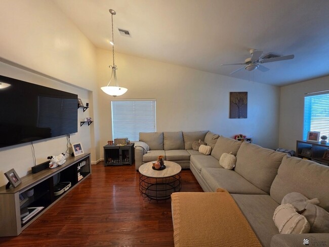 Foto del edificio - 4831 W 29th St