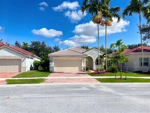 Building Photo - 953 Tanglewood Cir