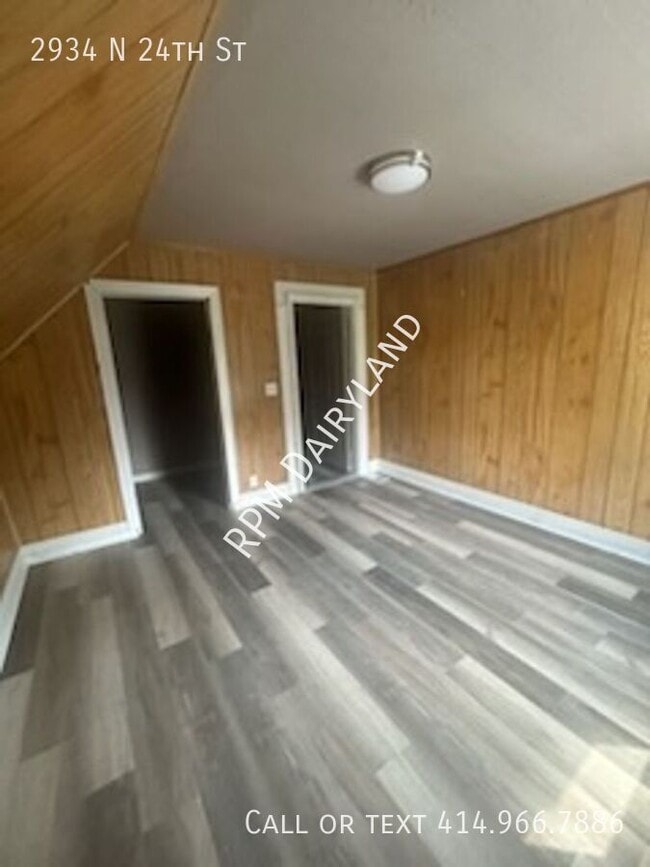 Building Photo - 2934 N 24th St