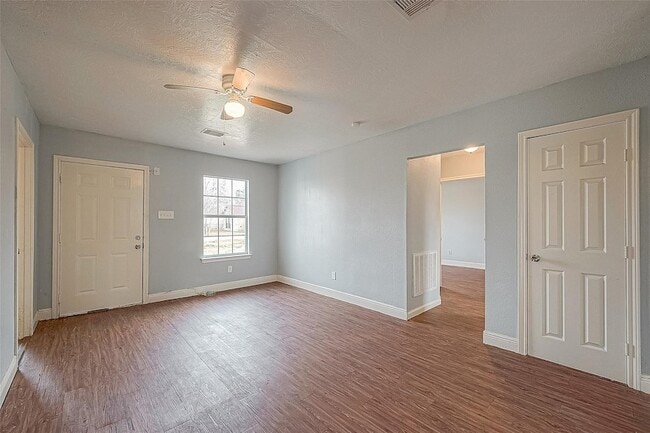 Photo - 4006 Sunflower Street Unit House