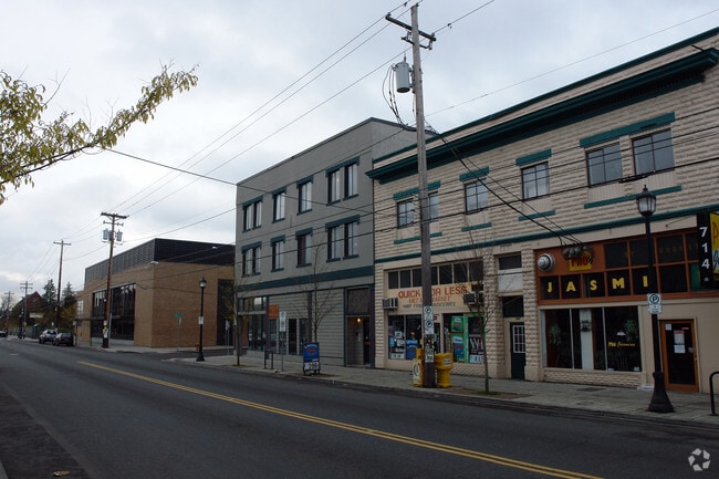 Building Photo - Campus Apartments