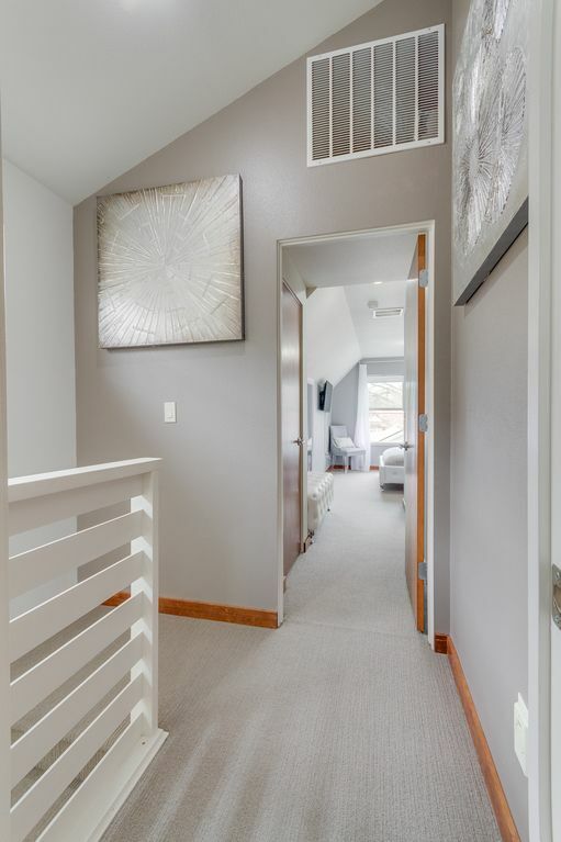 Foto del edificio - 1705 S Vermont Ave