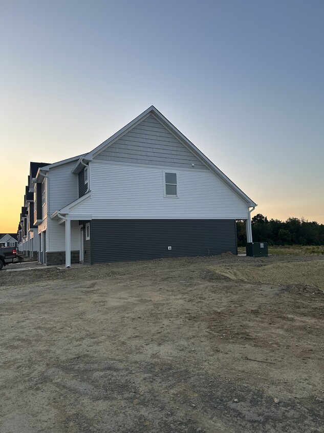 Building Photo - Brynn Mar Crossing