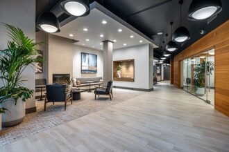 Building Photo - Bella On Broadway