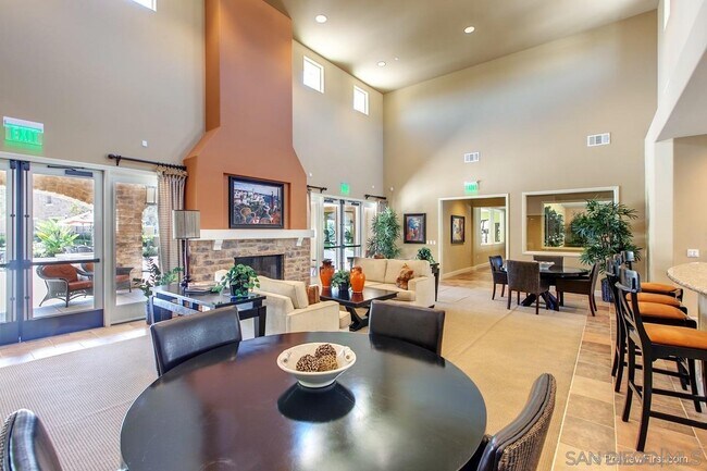 Foto del edificio - 10637 Golden Willow Trail