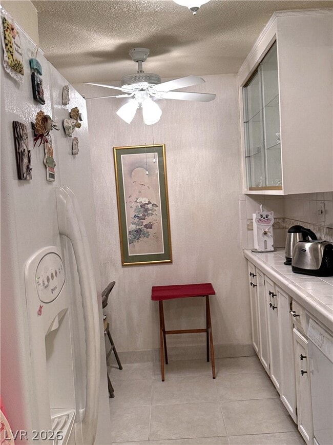 Building Photo - 750 S Royal Crest Cir