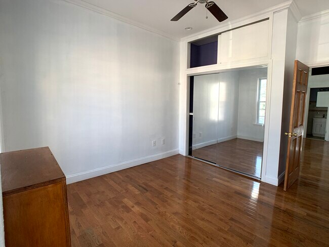 Foto del edificio - 1571 Hollywood Ave