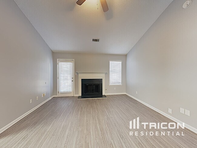 Building Photo - 353 The Gables Drive McDonough GA
