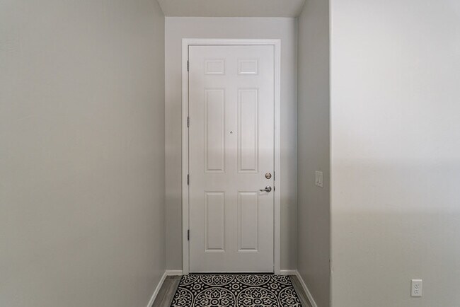 Building Photo - Gladden Farms Home