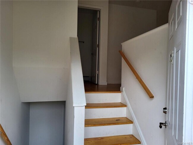 Foto del edificio - 4 Debra Pl